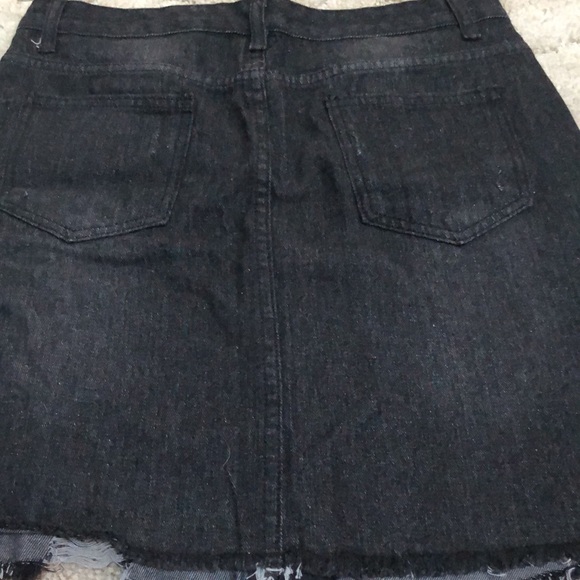 Black denim skirt - Picture 5 of 8